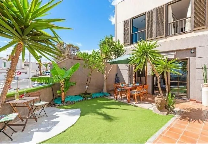 Blue 게스트하우스 *